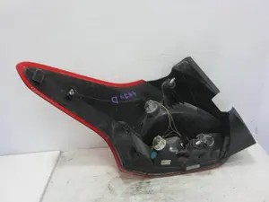 Foto de PILOTO TRASERO DERECHO FORD FOCUS SPORTBREAK (CB8) 1.6 TDCi CAT (95 CV / 70 KW) referencia F1EB13404 foto 3