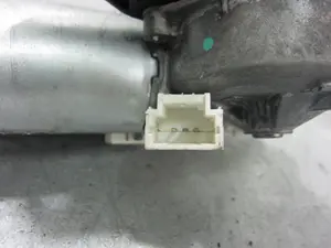 Foto de MOTOR LIMPIA TRASERO NISSAN MICRA (K12E) referencia 53014012 foto 4