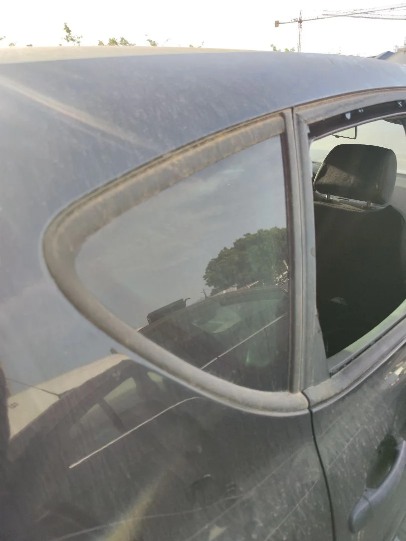 Foto de LUNA CUSTODIA TRASERA DERECHA SEAT ALTEA (5P1) 1.9 TDI (105 CV / 77 KW)