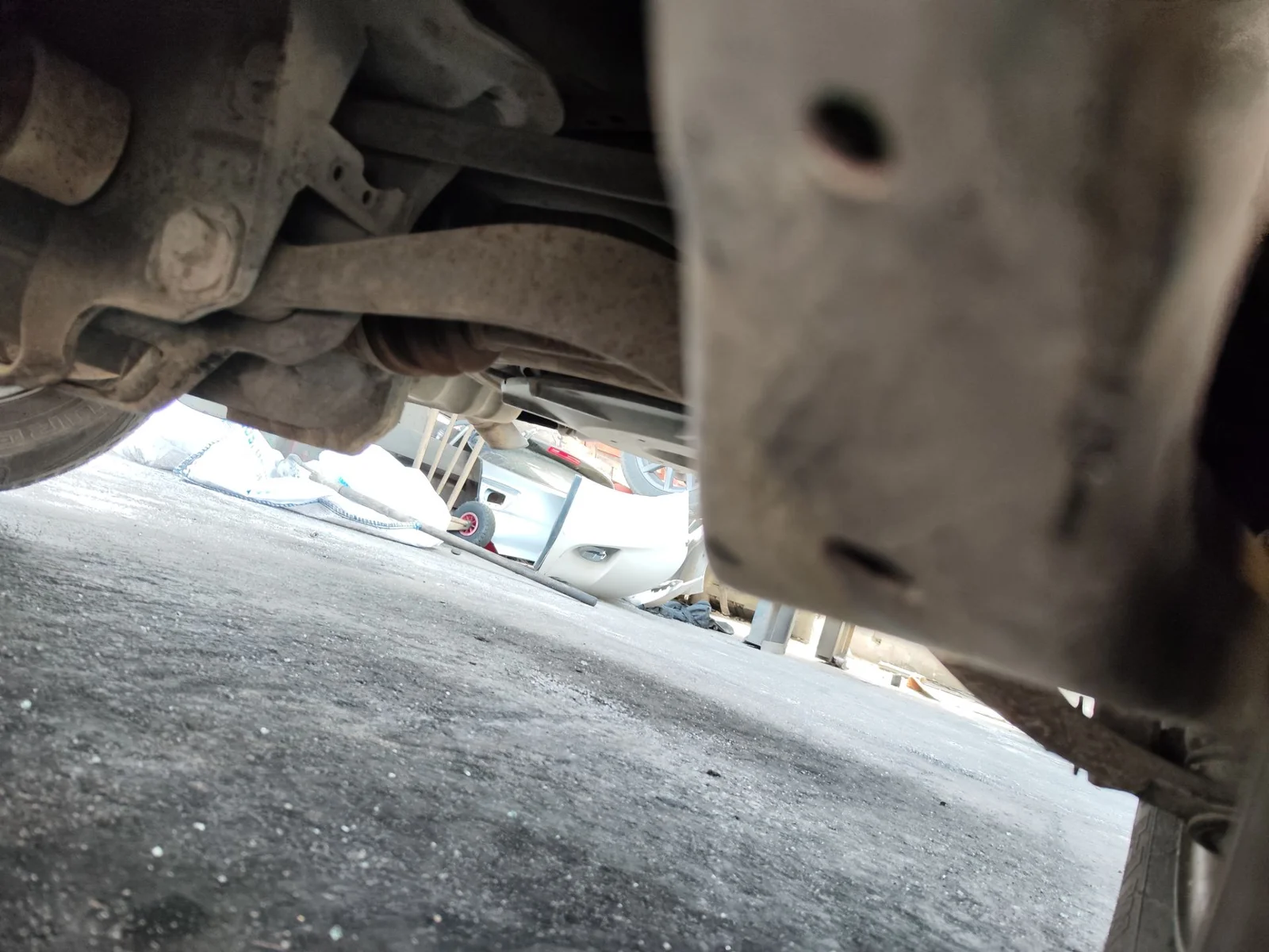 Foto de BRAZO SUSPENSION TRASERO IZQUIERDO HYUNDAI SANTA FE (SM) 2.4 CAT (146 CV / 107 KW)