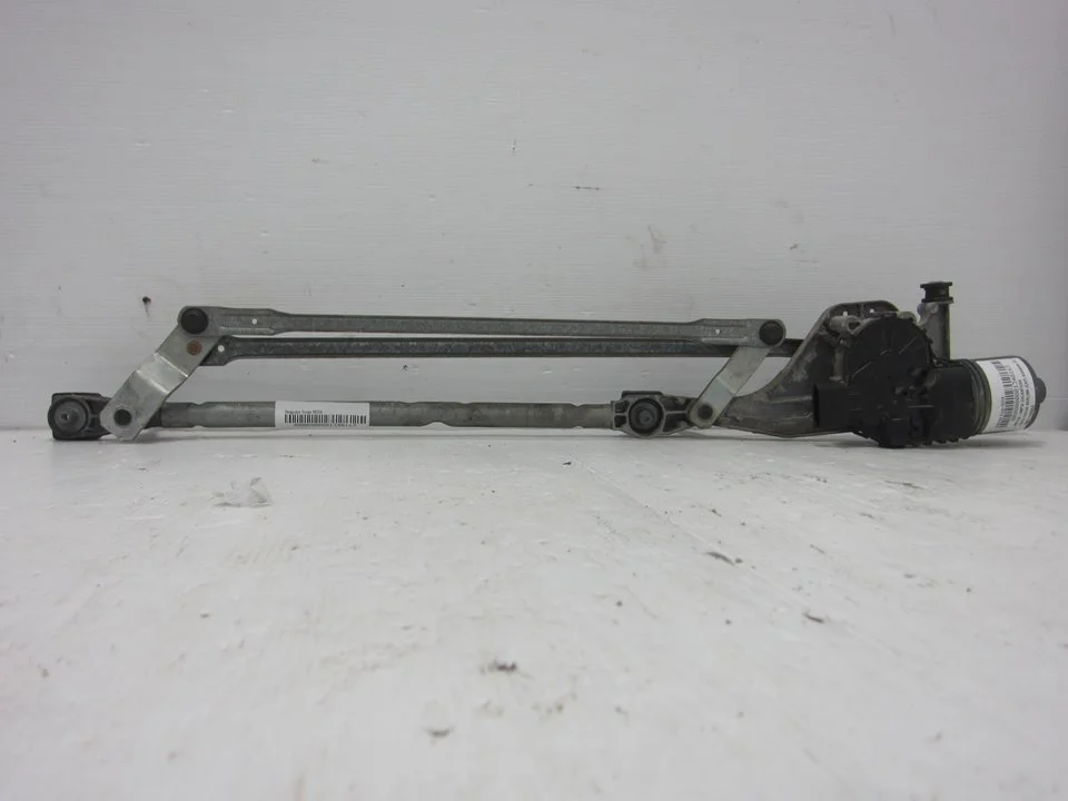 Foto de MOTOR LIMPIA DELANTERO FORD FOCUS BERLINA (CAP) 1.6 16V CAT (101 CV / 74 KW) referencia 4M5117508AA