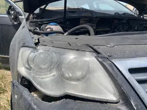 Foto de FARO DERECHO VOLKSWAGEN PASSAT VARIANT (3C5) 2.0 TDI DPF (170 CV / 125 KW) referencia 3C0941608A