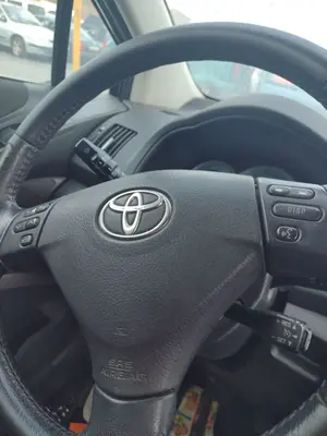 Foto de AIRBAG DELANTERO DERECHO TOYOTA COROLLA VERSO (R1) 2.2 Turbodiesel CAT (136 CV / 100 KW) referencia 739700F010B0
