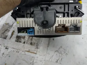 Foto de SISTEMA AUDIO / RADIO CD OPEL CORSA E 1.4 (90 CV / 66 KW) referencia 42554704 foto 4