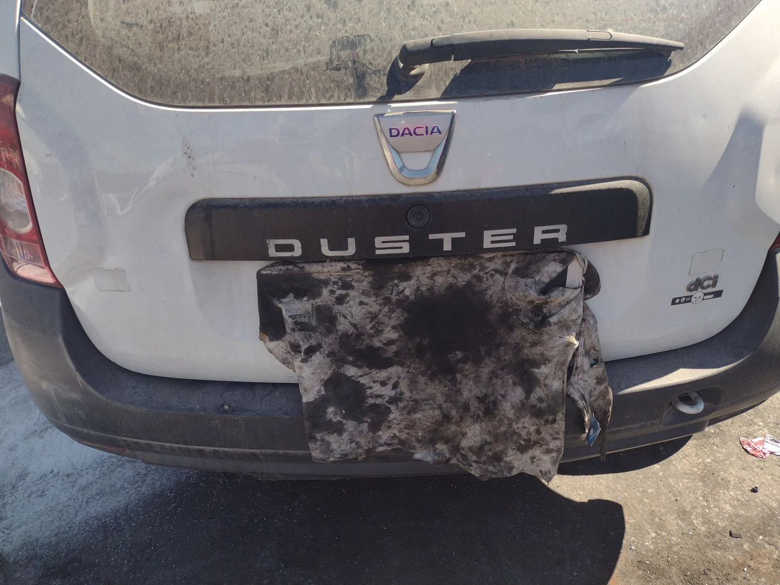 Foto de CERRADURA MALETERO / PORTON DACIA DUSTER I 1.5 dCi Diesel CAT (86 CV / 63 KW) referencia 905030010R