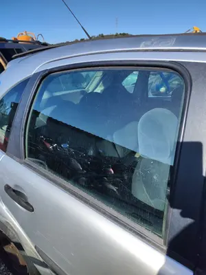 Foto de LUNA TRASERA DERECHA CITROEN C3 1.4  (73 CV / 54 KW)