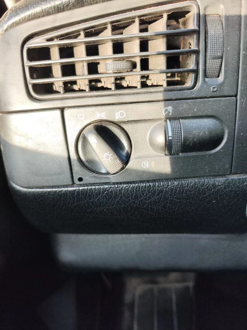 Foto de MANDO LUCES VOLKSWAGEN GOLF III (1H1)(11.1991) 1.9 TDI (110 CV / 81 KW)