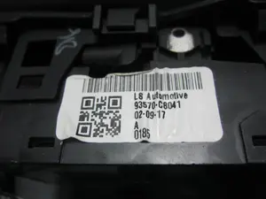 Foto de MANDO ELEVALUNAS DELANTERO IZQUIERDO HYUNDAI I20 (GB) 1.2 16V CAT (84 CV / 62 KW) referencia 93570C8041 foto 2