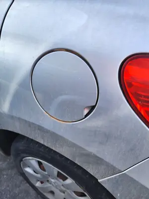 Foto de TAPA EXTERIOR COMBUSTIBLE PEUGEOT 207 1.4 HDi (68 CV / 50 KW)