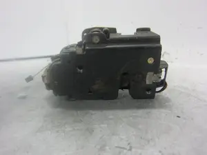 Foto de CERRADURA PUERTA DELANTERA DERECHA VOLKSWAGEN GOLF IV BERLINA (1J1)(10.1997) 1.9 TDI (101 CV / 74 KW) referencia 3B1837016A