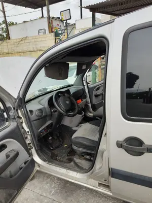 Foto de GOMAS CONTORNO PUERTA FIAT I DOBLÒ (119) 1.9 JTD CAT (105 CV / 77 KW)
