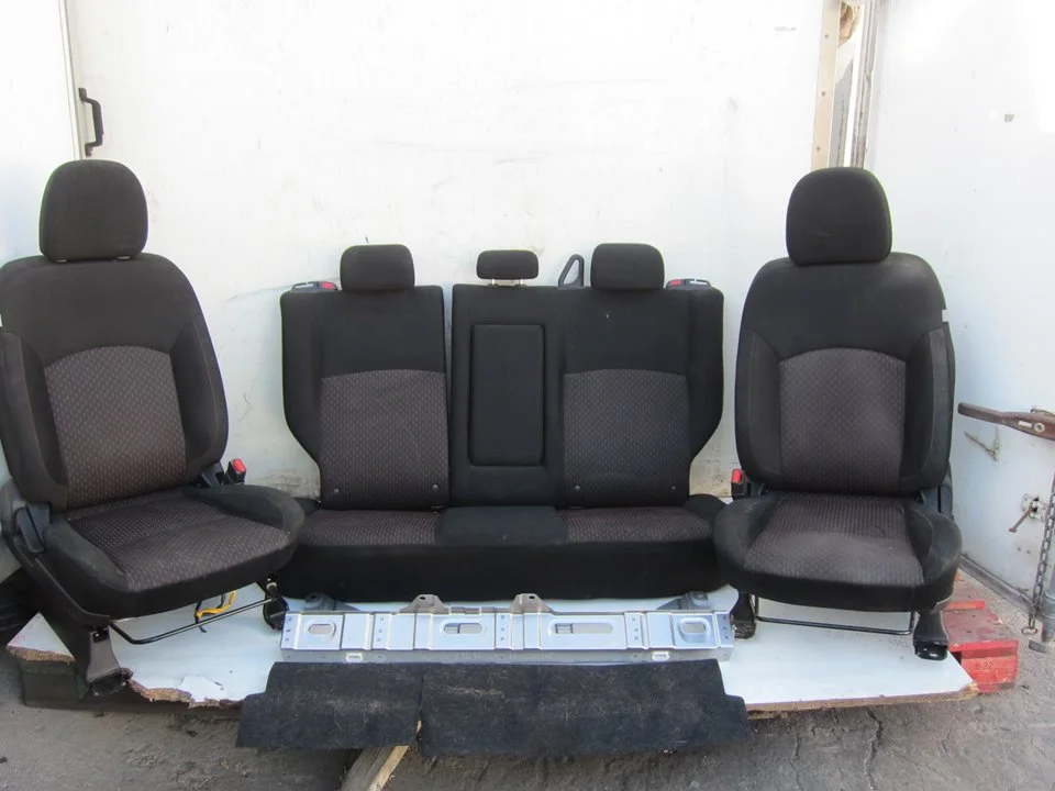 Foto de JUEGO ASIENTOS COMPLETO MITSUBISHI ASX (GA0W) 1.6 CAT (117 CV / 86 KW)