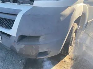 Foto de PARAGOLPES DELANTERO CITROEN JUMPER COMBI