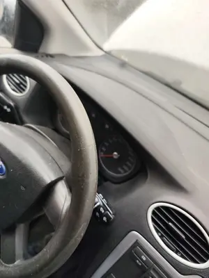 Foto de VOLANTE FORD FOCUS BERLINA (CAP) 1.8 TDCi Turbodiesel CAT (116 CV / 85 KW) referencia 1438916 foto 4