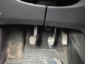 Foto de PEDAL FRENO FORD FOCUS BERLINA (CAP) 1.8 Flexifuel CAT (125 CV / 92 KW)