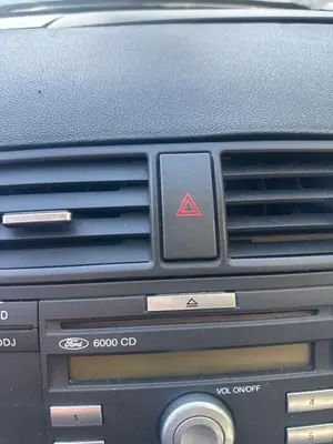 Foto de WARNING FORD FOCUS C-MAX (CAP)(2003) 1.6 TDCi CAT (109 CV / 80 KW)