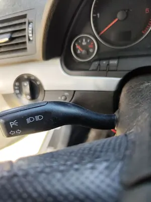 Foto de MANDO INTERMITENTES AUDI A4 AVANT (8E) 3.0 V6 24V TDI (233 CV / 171 KW)
