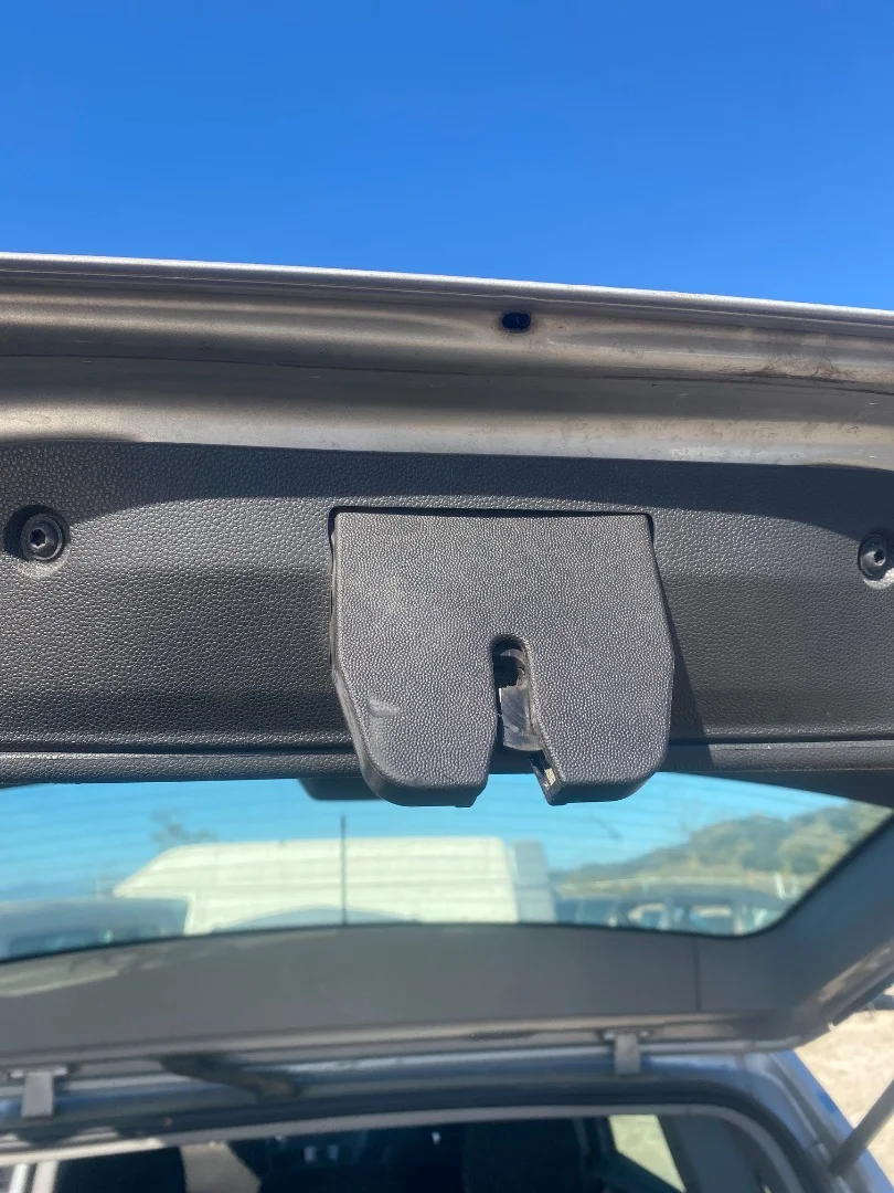 Foto de CERRADURA MALETERO / PORTON OPEL ZAFIRA B 1.9 CDTI (120 CV / 88 KW)