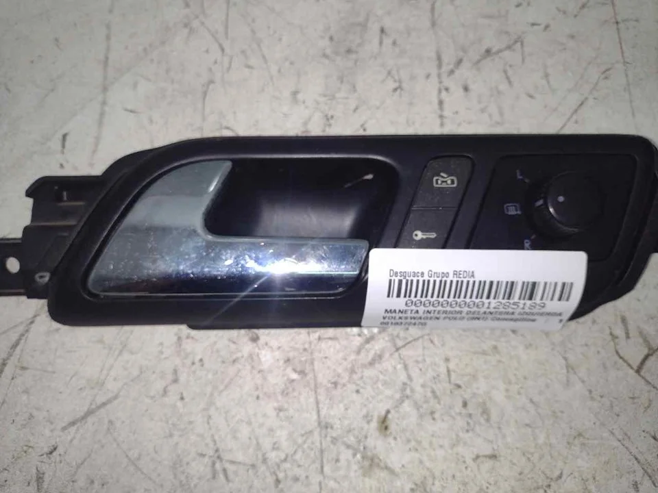Foto de MANETA INTERIOR DELANTERA IZQUIERDA VOLKSWAGEN POLO IV (9N1) 1.9 SDI (64 CV / 47 KW) referencia 601837247G