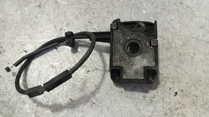 Foto de CERRADURA CAPO BMW SERIE 6 COUPE (E63) 4.4 V8 32V CAT (333 CV / 245 KW)