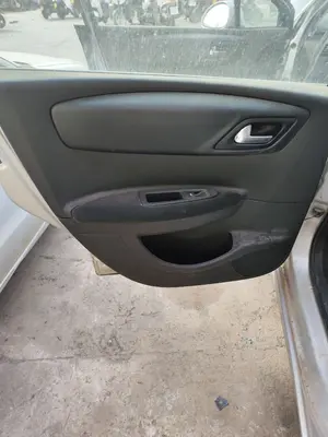 Foto de GUARNECIDO PUERTA TRASERA IZQUIERDA CITROEN C4 BERLINA 1.6 16V HDi (90 CV / 66 KW)