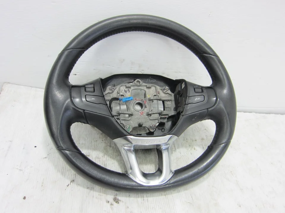 Foto de VOLANTE PEUGEOT 208 1.4 HDi FAP (68 CV / 50 KW) referencia 96750123ZD