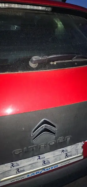 Foto de MOTOR LIMPIA TRASERO CITROEN C4 CACTUS 1.2 12V VTi (82 CV / 60 KW)