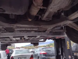 Foto de PUENTE DELANTERO PEUGEOT 308 1.6 16V HDi (90 CV / 66 KW)