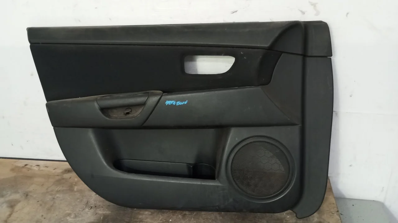 Foto de GUARNECIDO PUERTA DELANTERA IZQUIERDA MAZDA 3 BERLINA (BK) 1.6 CD Diesel CAT (109 CV / 80 KW) referencia BR2F68450A02