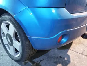 Foto de PARAGOLPES TRASERO FORD FIESTA (CBK) 1.25 16V CAT (69 CV / 51 KW) foto 3