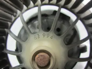 Foto de MOTOR CALEFACCION BMW SERIE 3 BERLINA (E46) 3.0 24V Turbodiesel CAT (184 CV / 135 KW) referencia 62994 foto 6