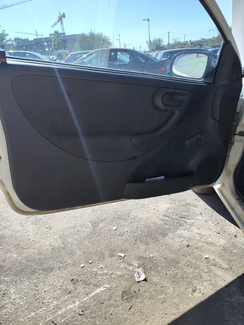 Foto de GUARNECIDO PUERTA DELANTERA IZQUIERDA OPEL CORSA C 1.2 16V CAT (Z 12 XE / LW4) (75 CV / 55 KW) referencia 24450144