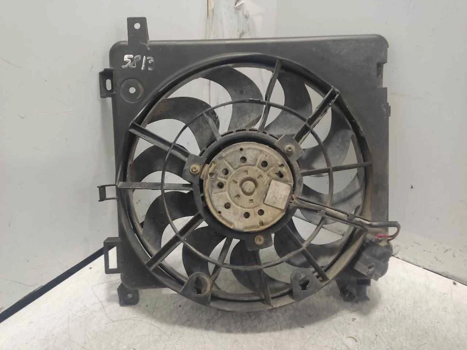 Foto de ELECTROVENTILADOR OPEL ASTRA H BERLINA 1.7 16V CDTI (101 CV / 74 KW) referencia 0130303957