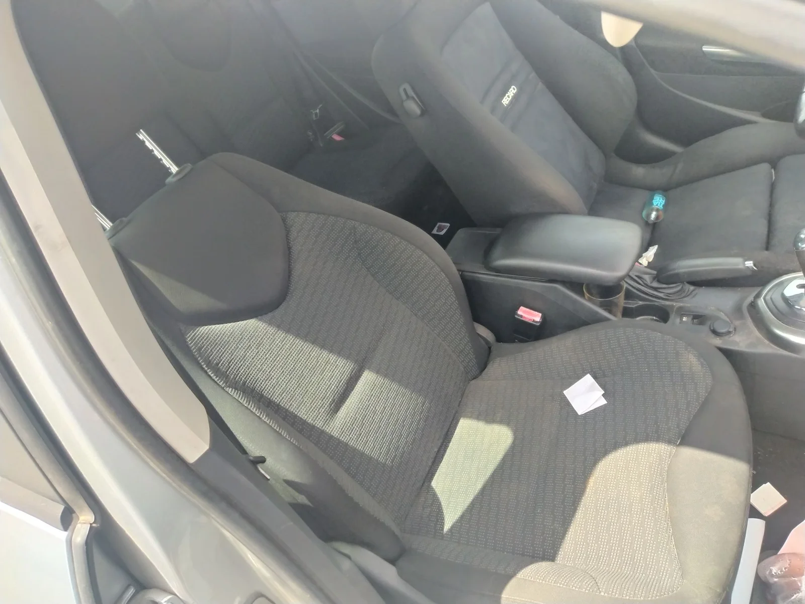 Foto de CINTURON SEGURIDAD DELANTERO DERECHO PEUGEOT 308 SW 2.0 16V HDi FAP CAT (RHR / DW10BTED4) (136 CV / 100 KW) referencia 8975K5