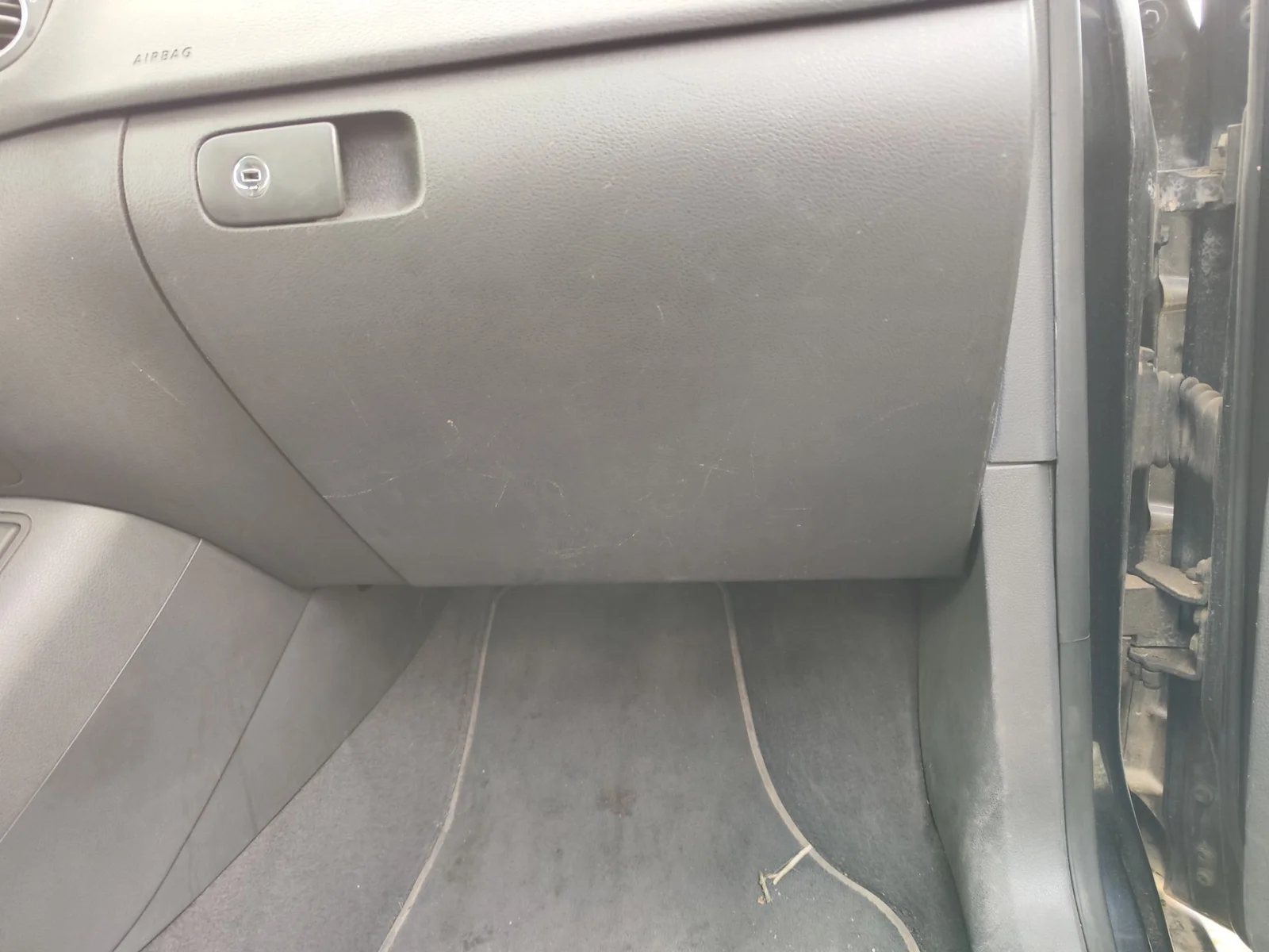 Foto de GUANTERA VOLKSWAGEN GOLF PLUS V (5M1) 1.9 TDI (105 CV / 77 KW)