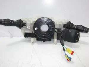 Foto de MANDO MULTIFUNCION RENAULT LAGUNA III BERLINA 2.0 dCi Diesel CAT (131 CV / 96 KW) referencia 7W00629570