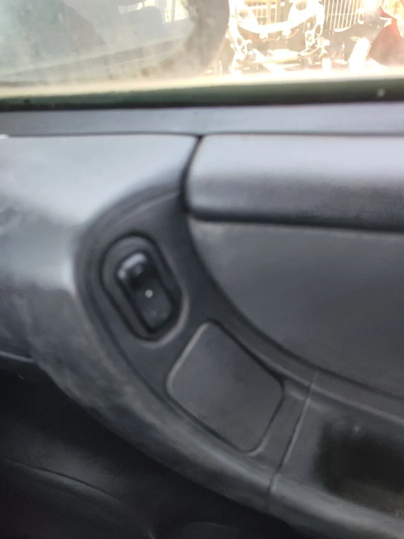 Foto de MANDO ELEVALUNAS DELANTERO DERECHO OPEL ZAFIRA A 1.6 16V (101 CV / 74 KW)