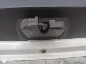Foto de CERRADURA MALETERO / PORTON VOLKSWAGEN GOLF VII (5G1/BE1) 2.0 TDI (184 CV / 135 KW)
