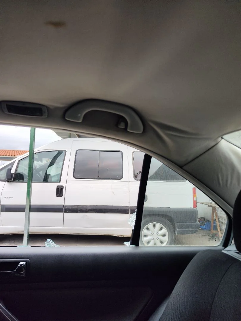 Foto de ASIDERO TECHO TRASERO DERECHO VOLKSWAGEN BORA BERLINA (1J2)(1998) 1.9 TDI (110 CV / 81 KW)