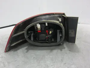 Foto de PILOTO TRASERO DERECHO RENAULT LAGUNA II (BG0) 1.9 dCi Diesel (120 CV / 88 KW) referencia 8200002474 foto 2