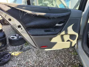 Foto de GUARNECIDO PUERTA TRASERA IZQUIERDA RENAULT LAGUNA II (BG0) 1.8 CAT (120 CV / 88 KW)