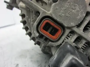 Foto de ALTERNADOR HYUNDAI ACCENT (X3) 1.3 CAT (84 CV / 62 KW) referencia 3730022020 foto 4