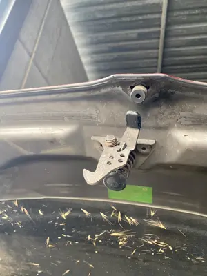 Foto de CERRADURA CAPO BMW SERIE 1 BERLINA (E81/E87) 2.0 Turbodiesel CAT (143 CV / 105 KW) referencia 51237008755 foto 1