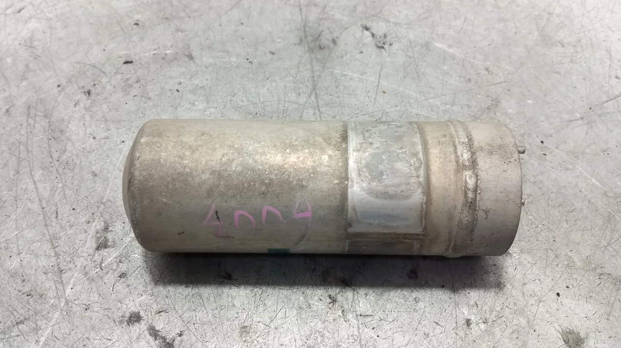 Foto de FILTRO SECANTE AIRE ACONDICIONADO AUDI A4 BERLINA (8E) 1.9 TDI (131 CV / 96 KW) referencia 8E0820193