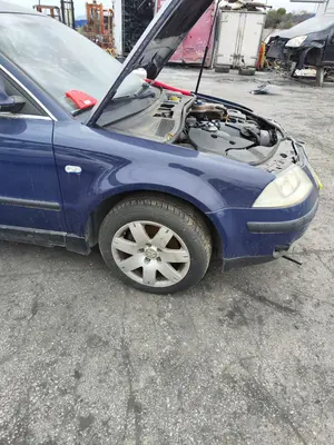 Foto de ALETA DELANTERA DERECHA VOLKSWAGEN PASSAT BERLINA (3B3) 1.9 TDI (131 CV / 96 KW) referencia 3B0821106E foto 4