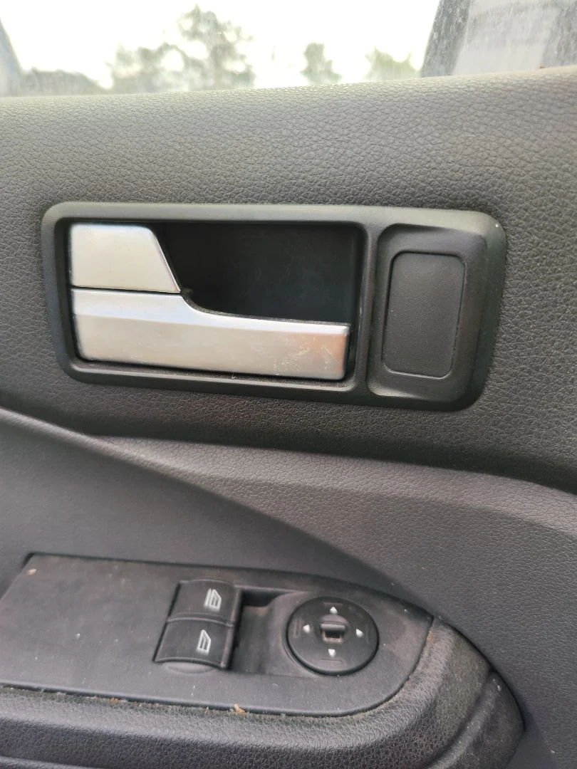 Foto de MANETA INTERIOR DELANTERA IZQUIERDA FORD FOCUS C-MAX (CAP)(2003) 1.6 TDCi CAT (109 CV / 80 KW) referencia 1470113