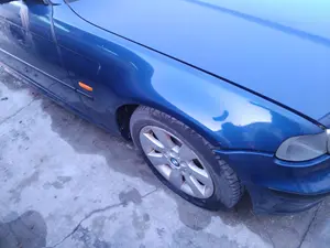 Foto de ALETA DELANTERA DERECHA BMW SERIE 3 COMPACTO (E46) 2.0 16V Diesel CAT (150 CV / 110 KW)