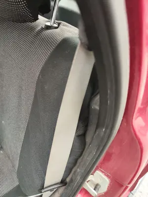 Foto de CINTURON SEGURIDAD TRASERO IZQUIERDO OPEL CORSA C 1.2 16V CAT (Z 12 XEP / LB4) (80 CV / 59 KW)
