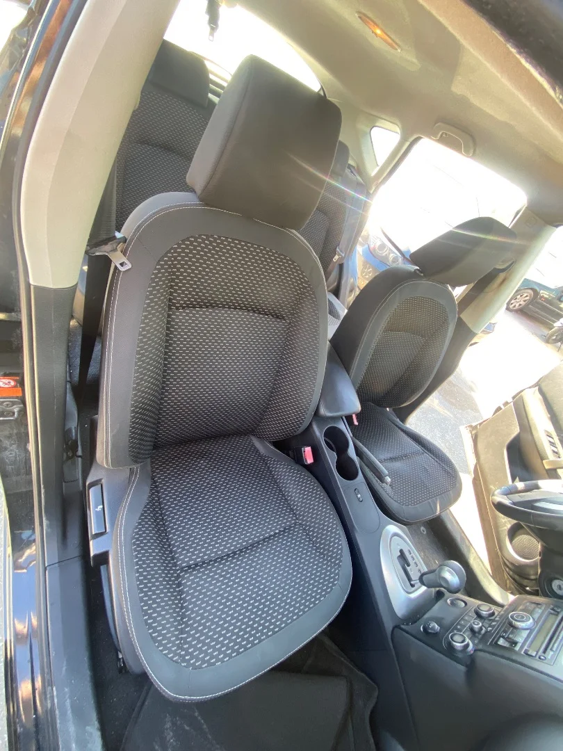Foto de ASIENTO DELANTERO DERECHO NISSAN QASHQAI (J10) 2.0 16V CAT (141 CV / 104 KW)