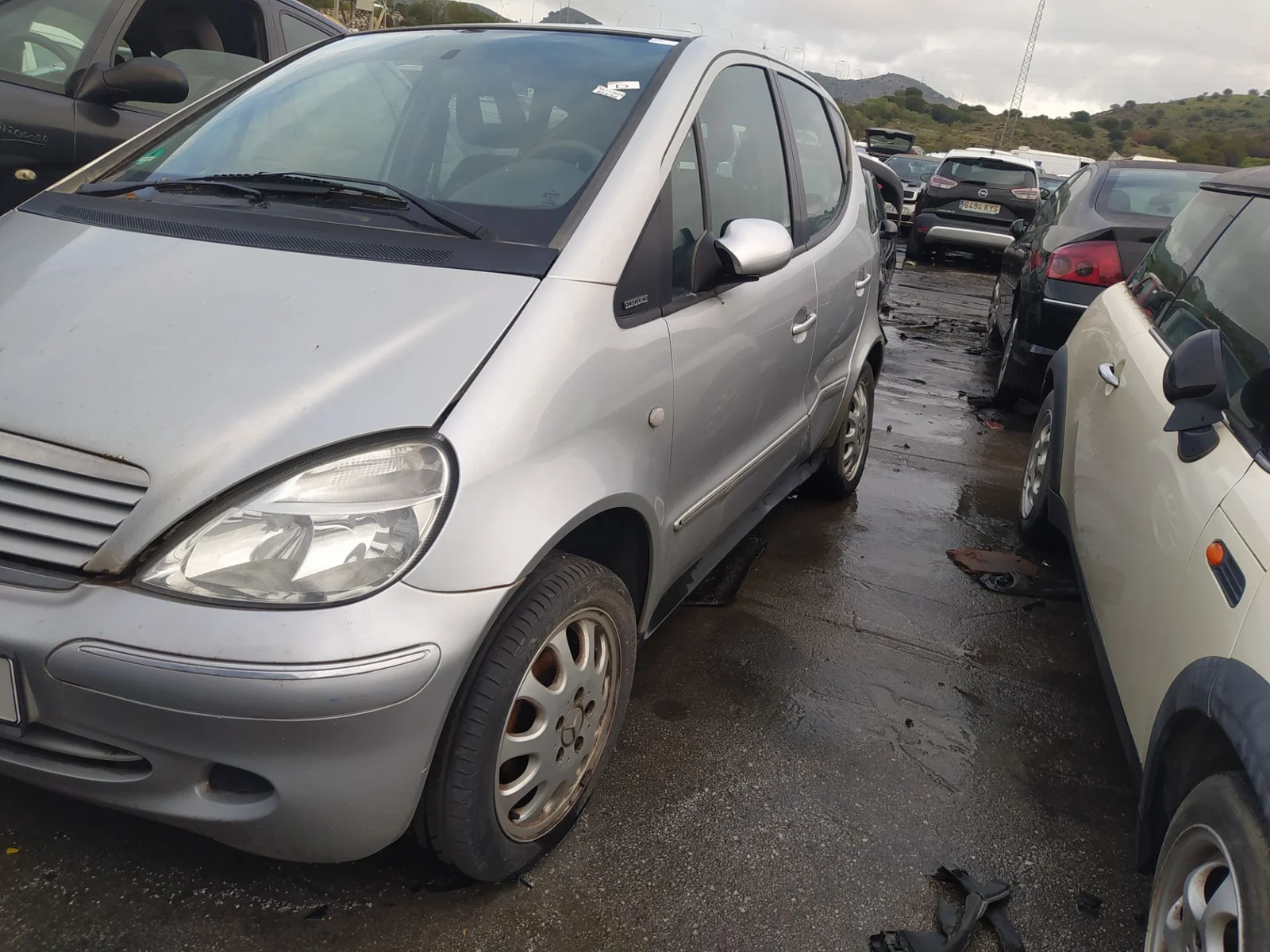 Foto de ALETA DELANTERA IZQUIERDA MERCEDES-BENZ CLASE A (BM 168) 1.6 CAT (102 CV / 75 KW) referencia A1688800718
